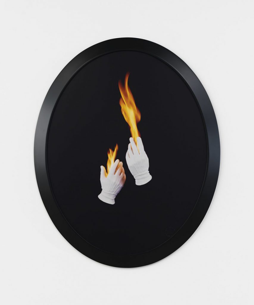 Visuel de l'affiche_Sarah Charlesworth, Trial by Fire, 1992-93, Cibachrome with lacquered wood frame, 41.25 x 33.5 inches